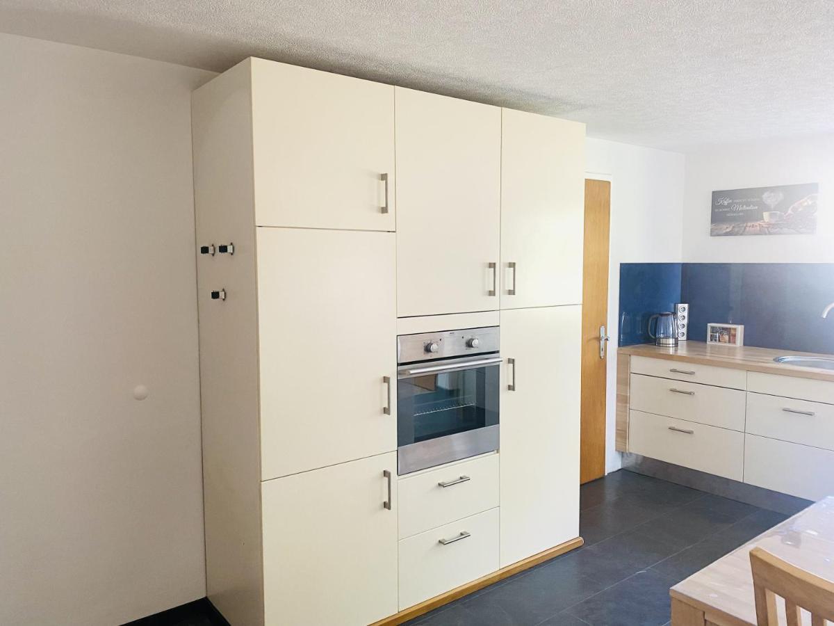 Ferienwohnung Ellenweiler Bis 15 P Friedrichshafen Exterior photo